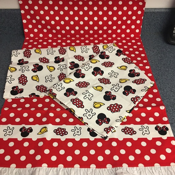 Authentic Disney Dish Towels Set of two Red and White - Picture 4 of 6